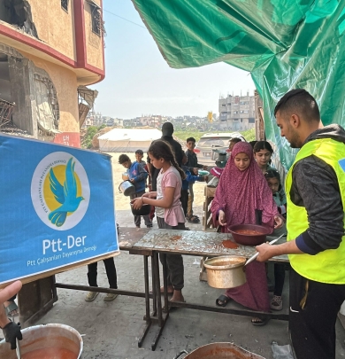 Gazze'de ikinci iftar soframızı kurduk 
