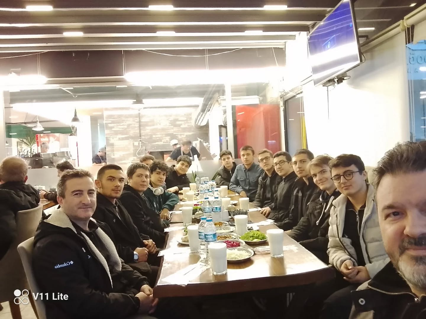 İftar soframızı öğrenciler için açtık
