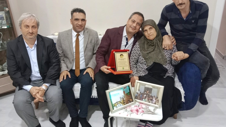 Ptt Şehitlerimizin ailelerini ziyaret ettik